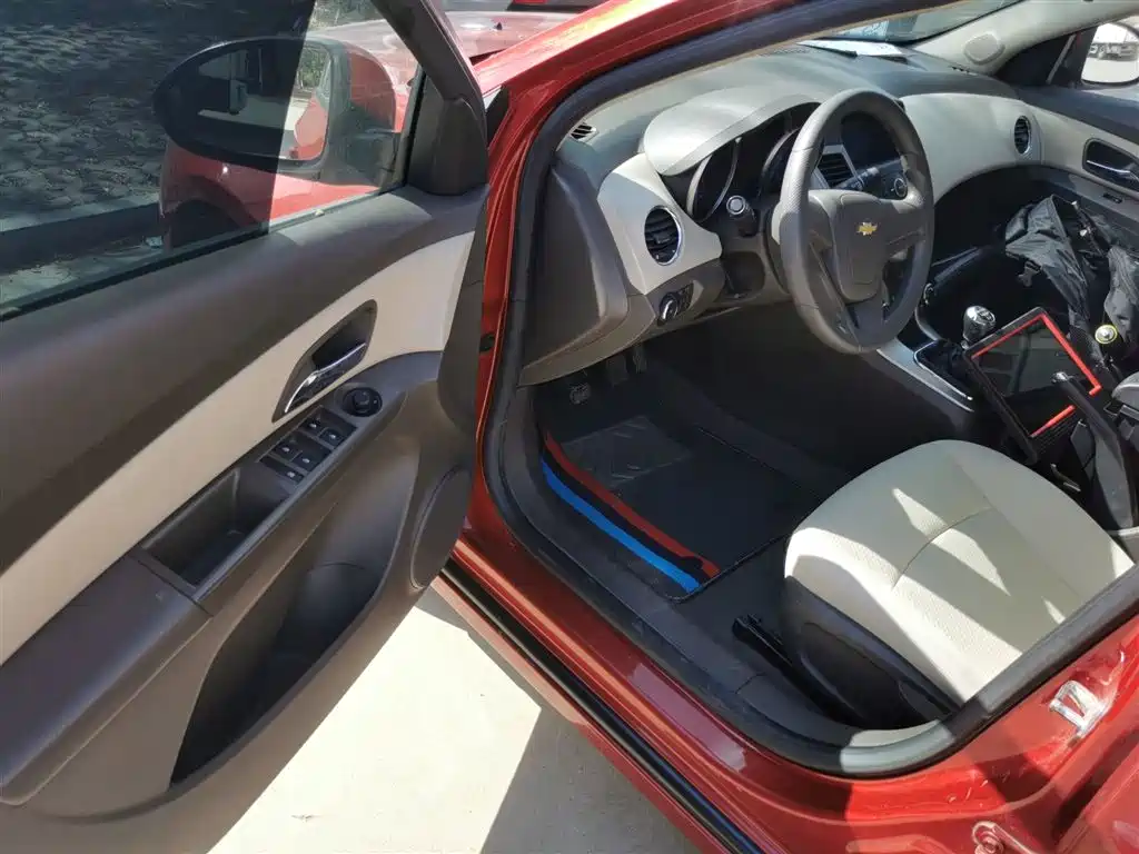 Chevrolet Cruze 2015 — фото 16