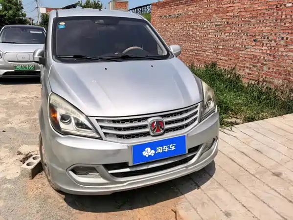 BAIC M20 2015