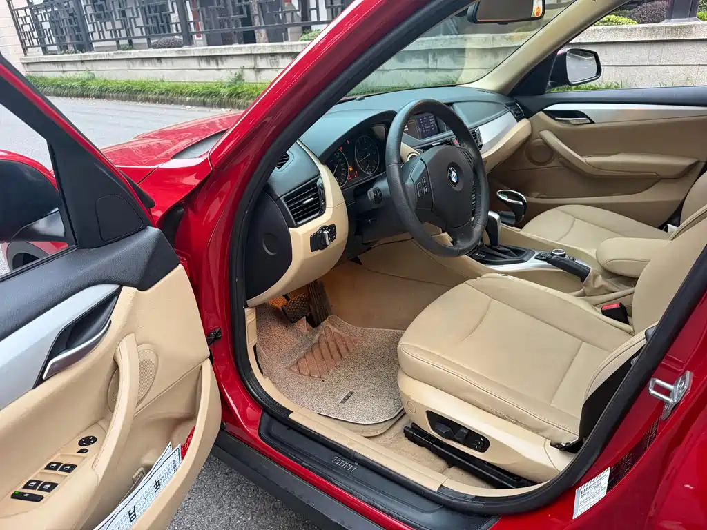 BMW X1 2014 — фото 13