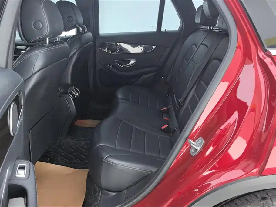 Mercedes-Benz GLC 2018 — фото 11