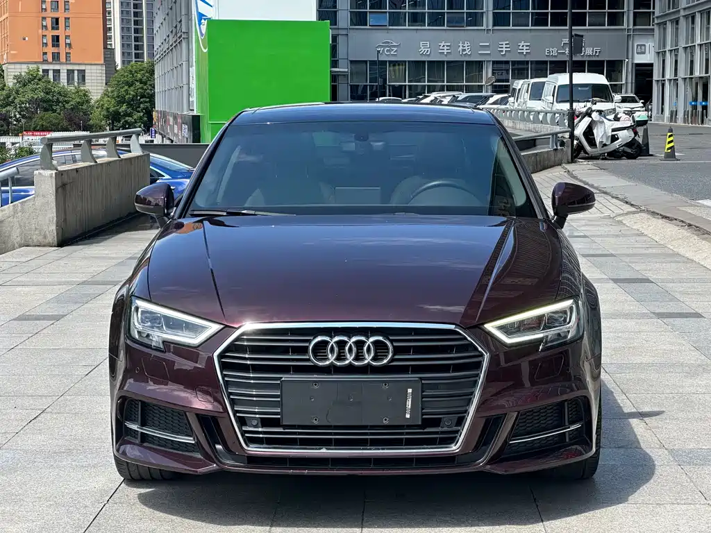 Audi A3 2019 — фото 2