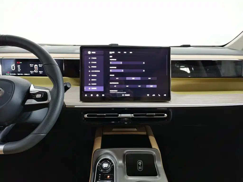 GAC Trumpchi E8 PHEV 2024 — фото 12