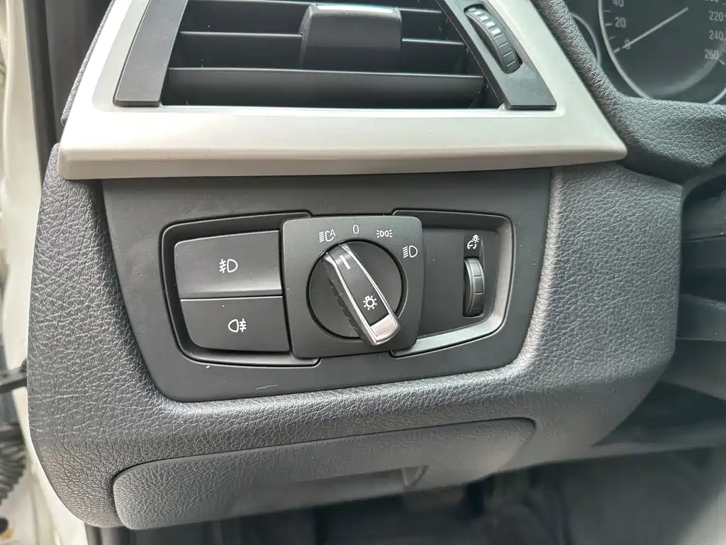 BMW 3 Series 2013 — фото 13