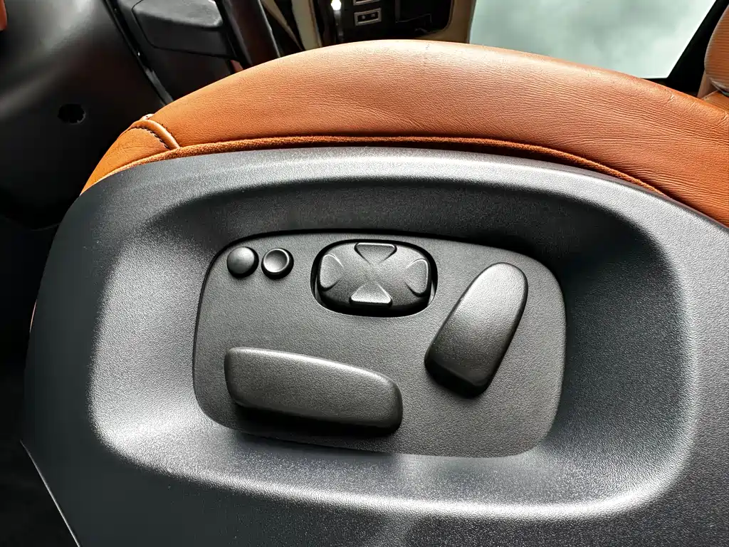 Land Rover Sport 2015 — фото 11