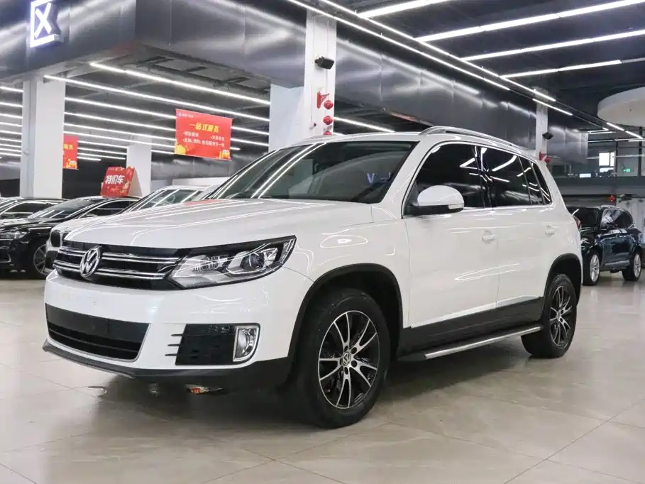 Volkswagen Tiguan 2017 — фото 1