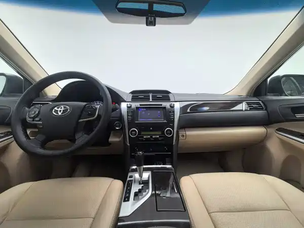Toyota Camry 2015