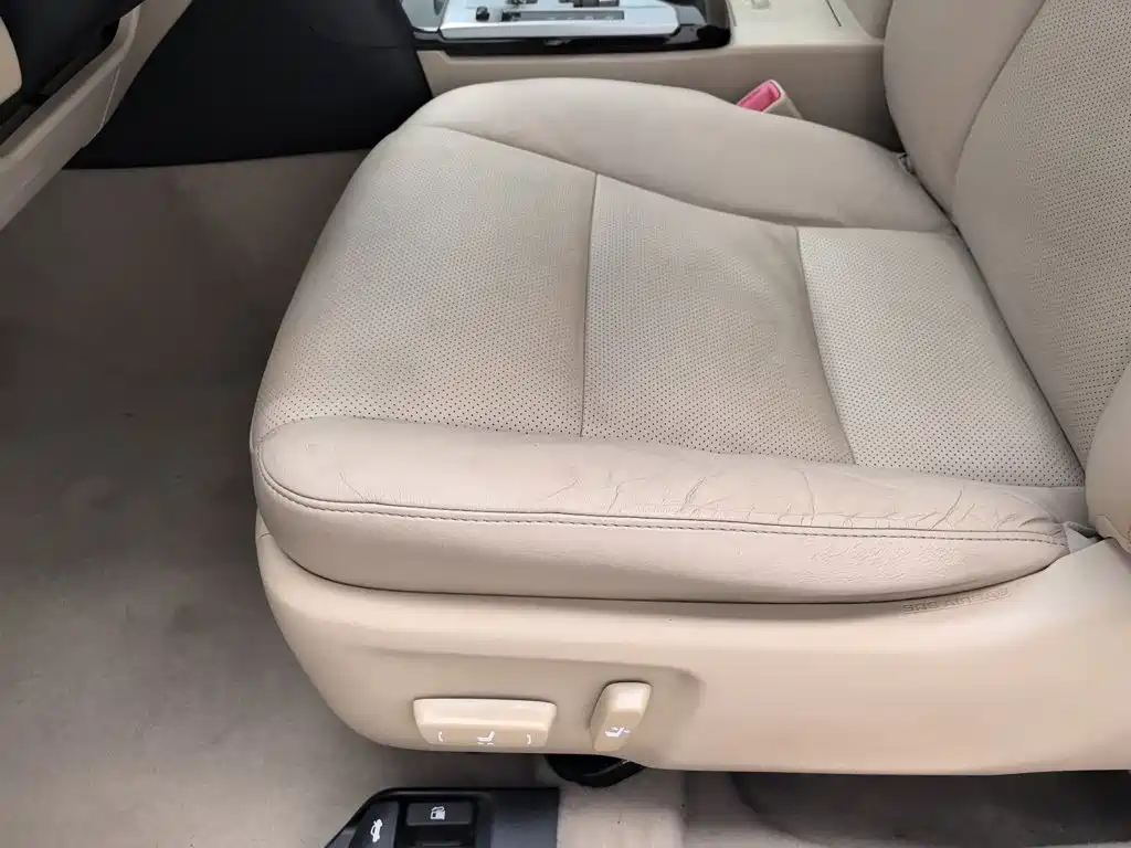Toyota Camry 2015 — фото 20