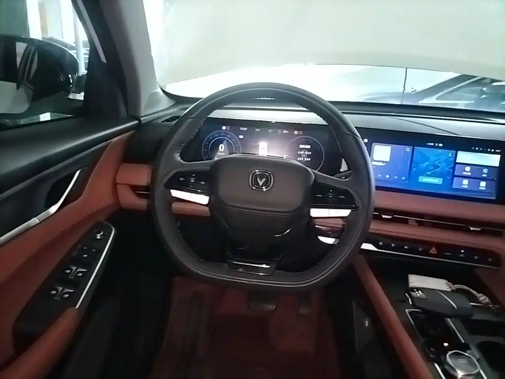 Changan CS75PLUS 2025 — фото 11