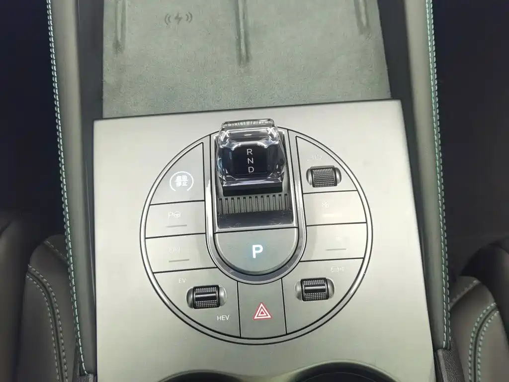 BYD Seal 06 2025 — фото 13