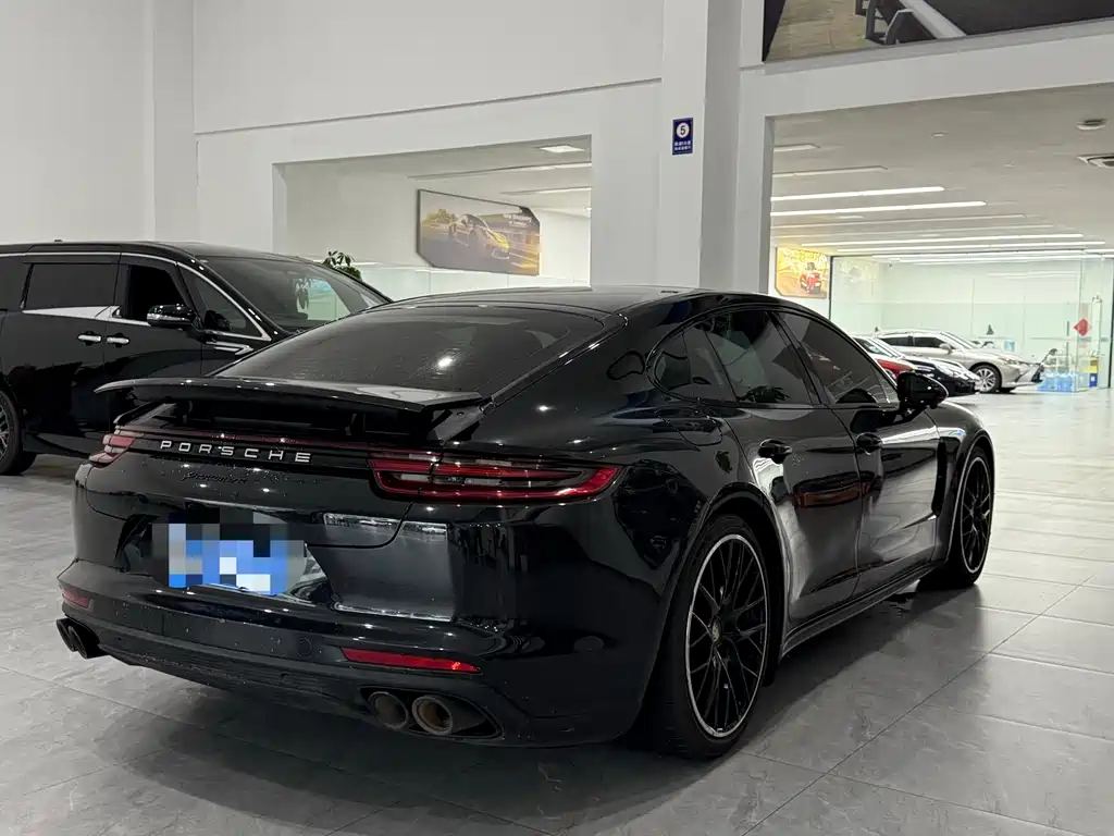 Porsche Panamera 2019 — фото 6