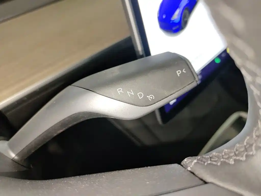 Tesla Model Y 2021 — фото 11