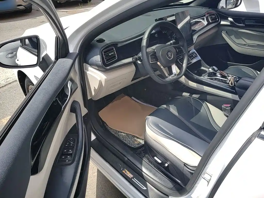 BYD Qin PLUS 2022 — фото 16