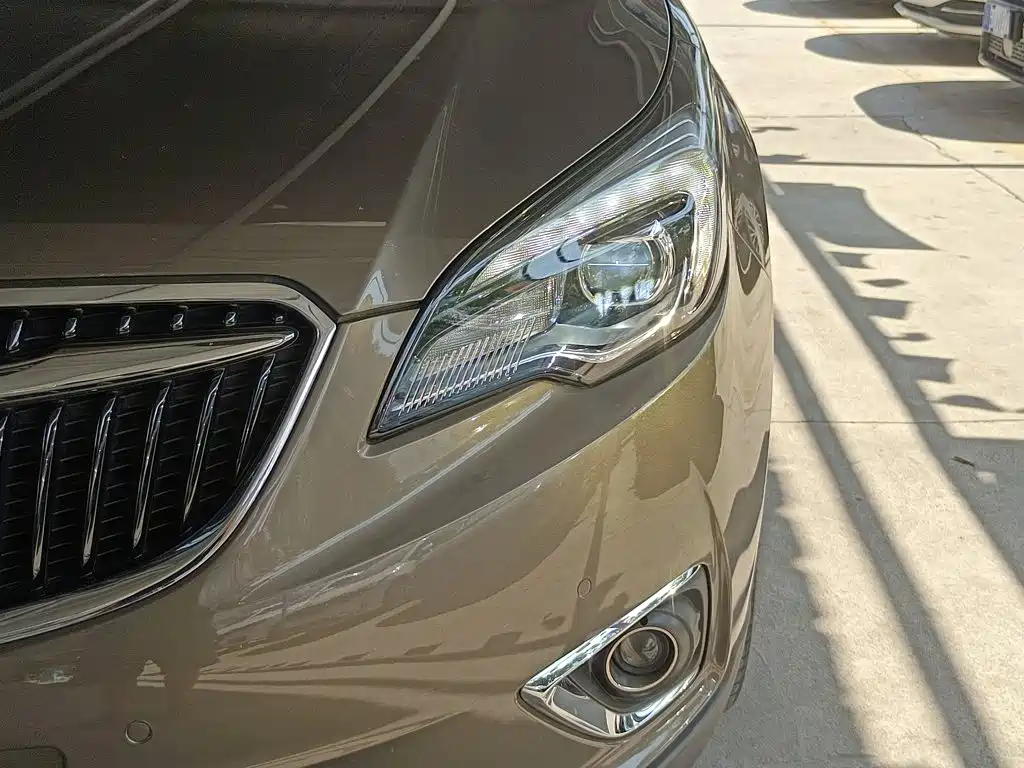 Buick Envision Plus 2018 — фото 24