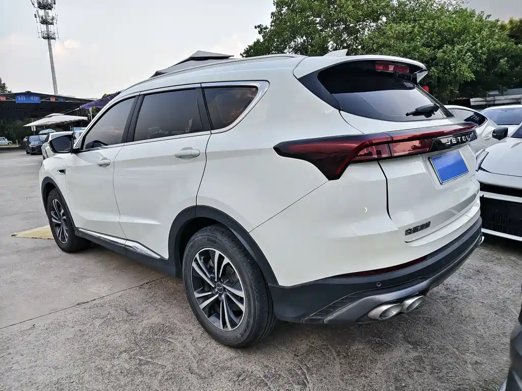 Jetour X70 PLUS 2021 — фото 15