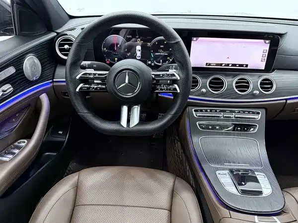 Mercedes-Benz E-Class 2022