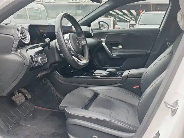 Mercedes-Benz A-Class 2023 — фото 16