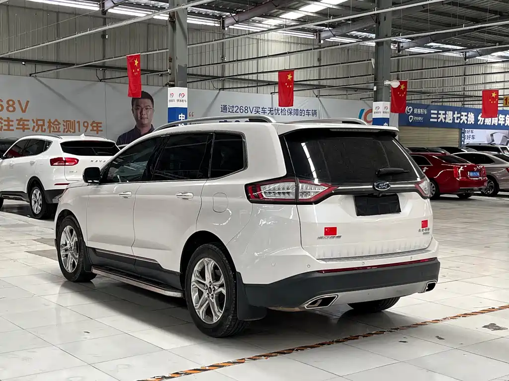 Ford Edge 2016 — фото 15