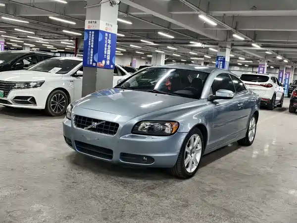 Volvo C70 2009