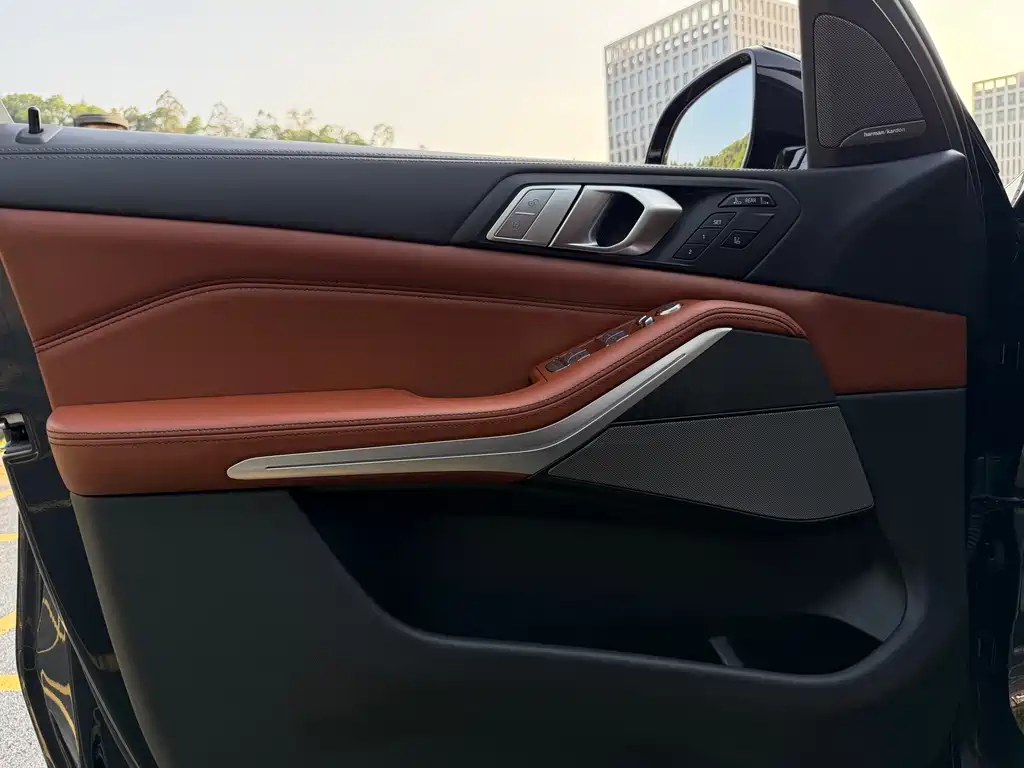 BMW X7 2021 — фото 10