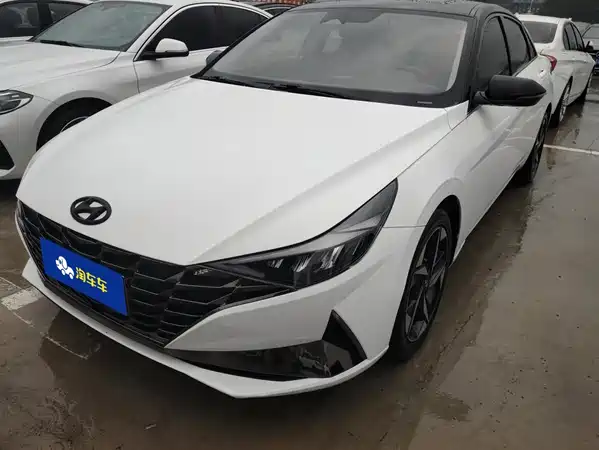 Hyundai Elantra 2022