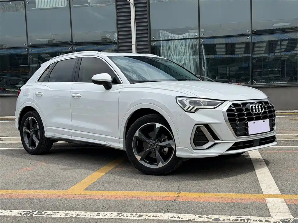 Audi Q3 2023 — фото 3