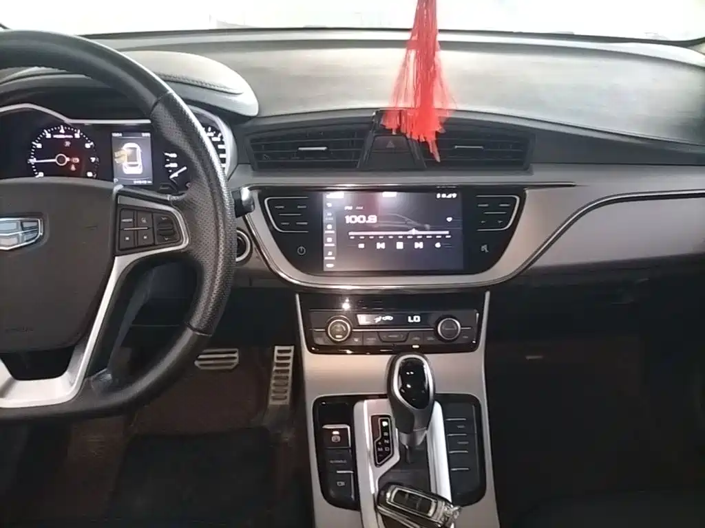 Geely Emgrand GS 2018 — фото 13