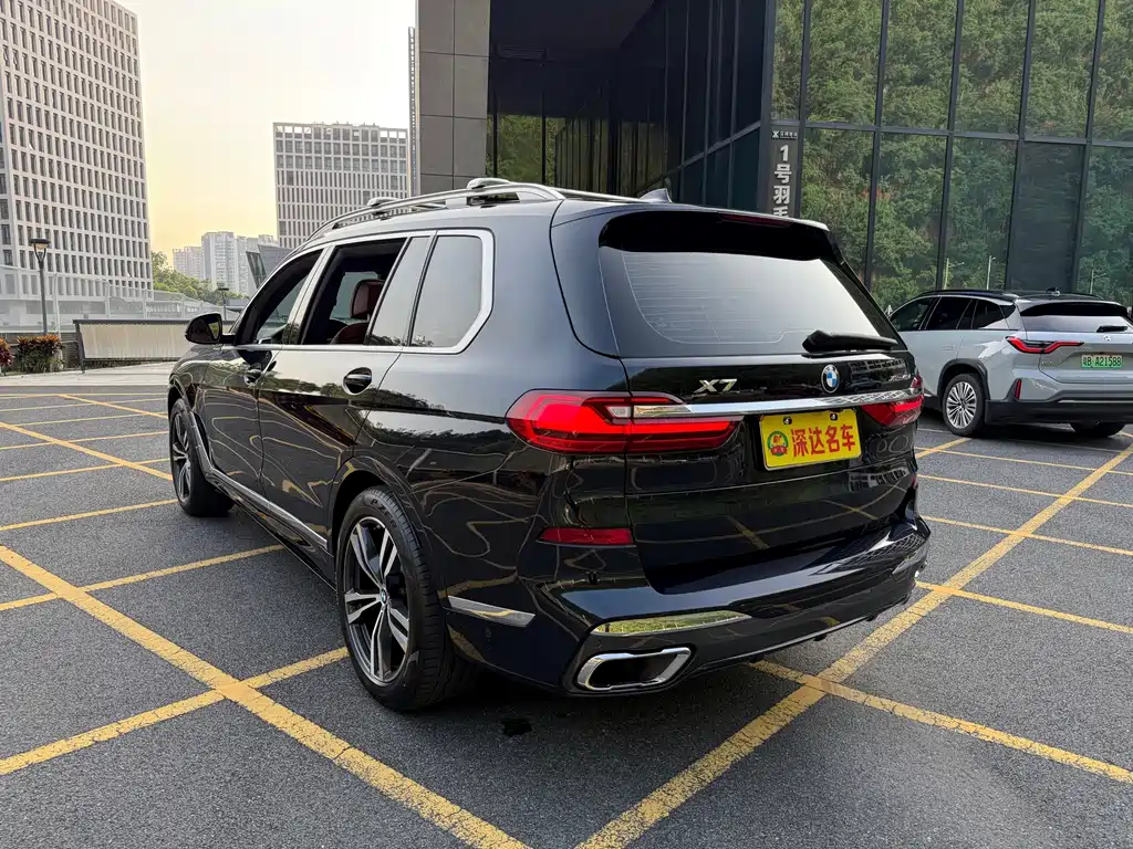BMW X7 2021 — фото 21