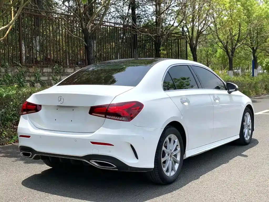 Mercedes-Benz A-Class 2022 — фото 8