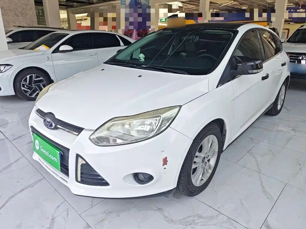 Ford Focus 2014 — фото 1