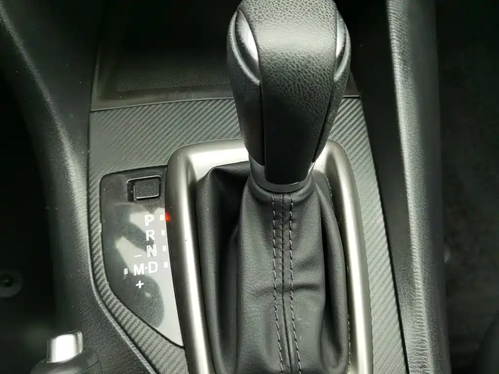 Mazda 3 Axela 2018 — фото 13