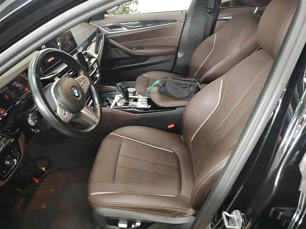 BMW 5 Series 2024 — фото 15