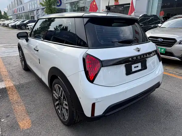 MINI MINI 2026