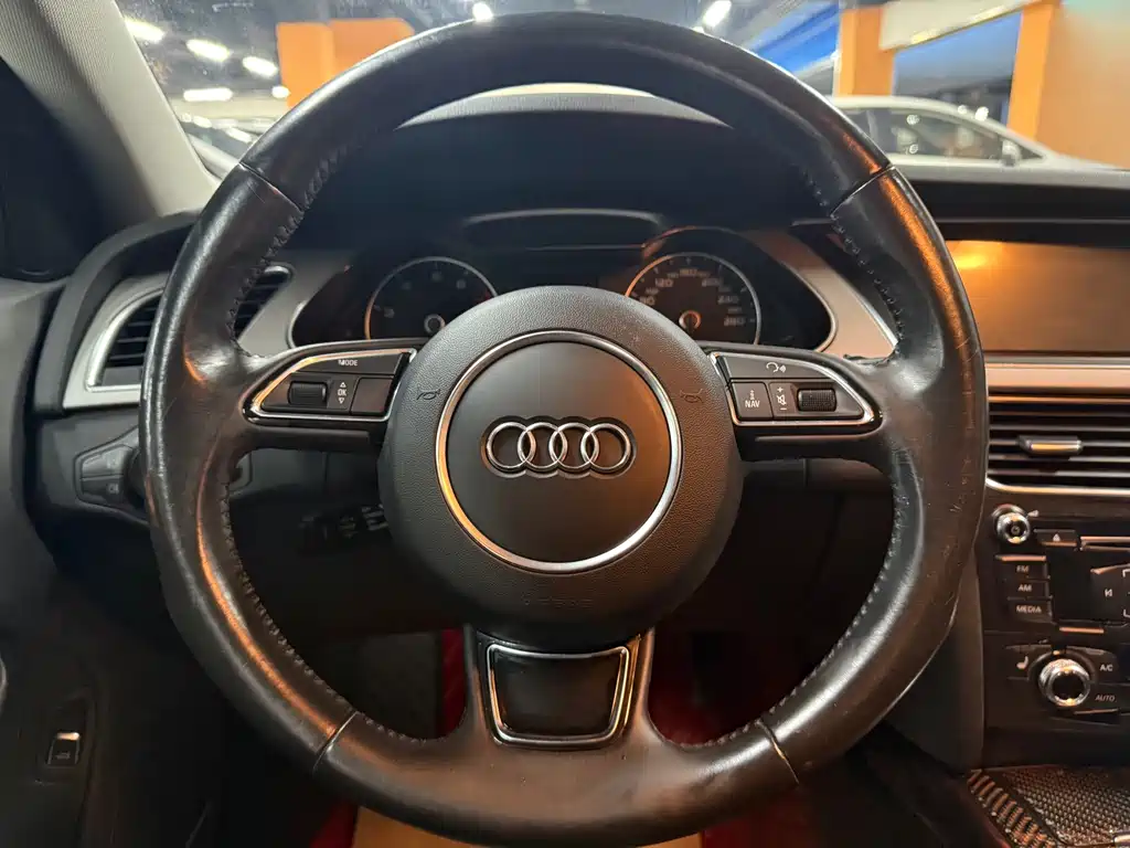 Audi A4L 2015 — фото 10