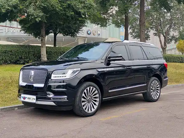 Lincoln Navigator 2022