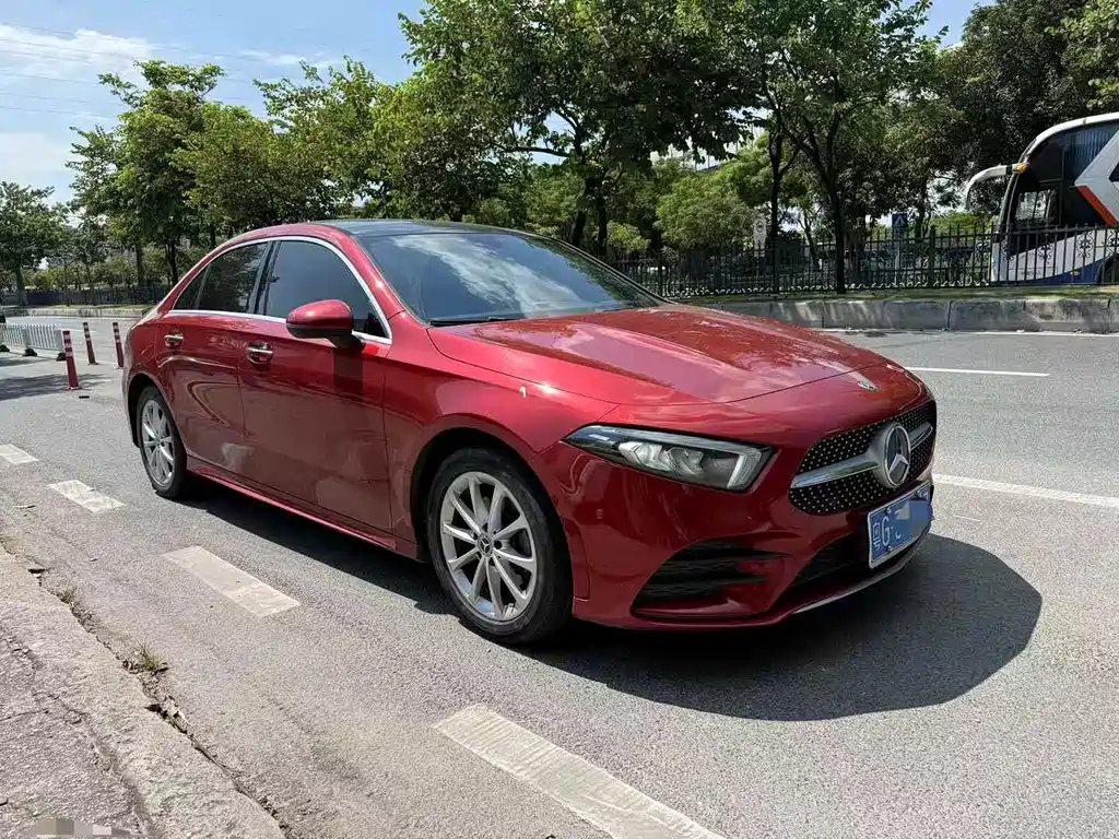 Mercedes-Benz A-Class 2020 — фото 3
