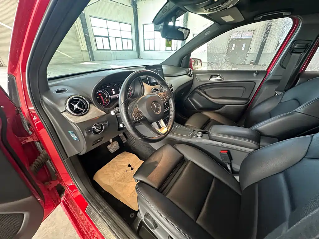Mercedes-Benz B-Class 2019 — фото 13
