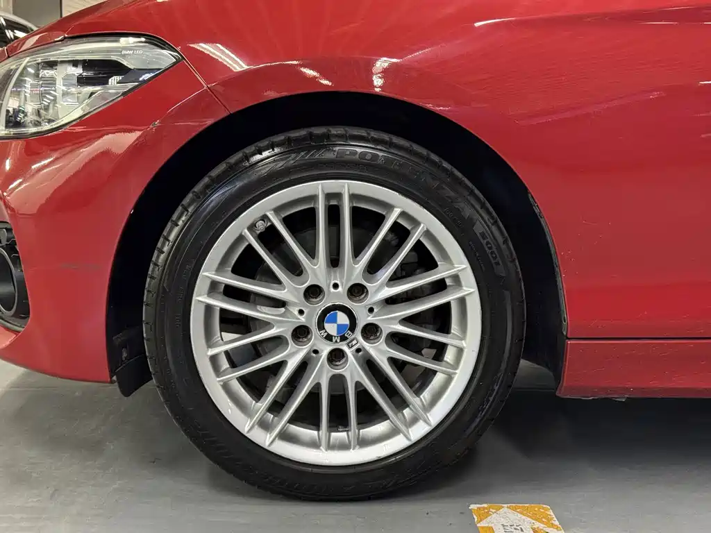 BMW 1 Series 2018 — фото 20