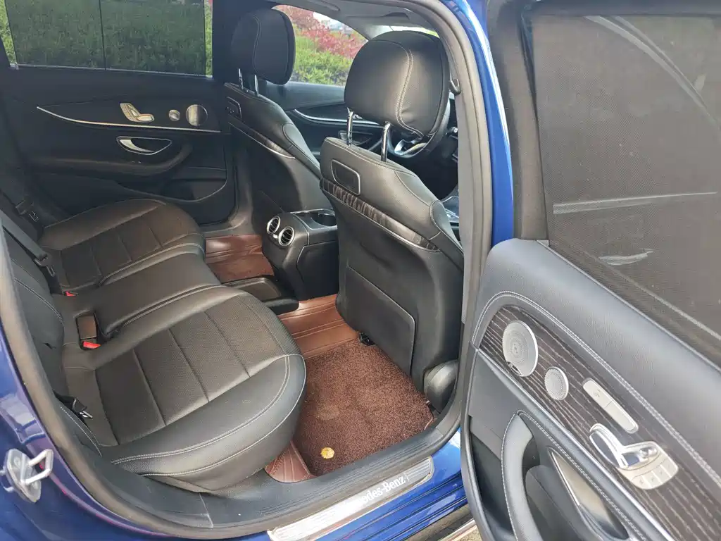 Mercedes-Benz E-Class 2020 — фото 10