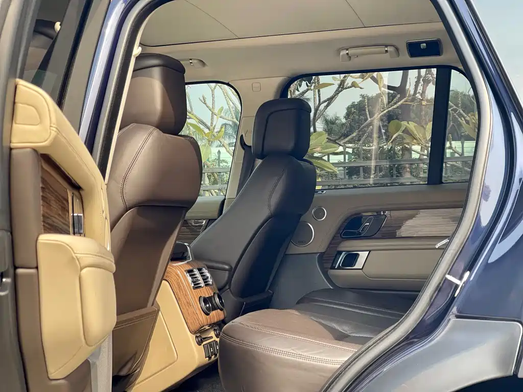 Land Rover Range Rover 2019 — фото 11