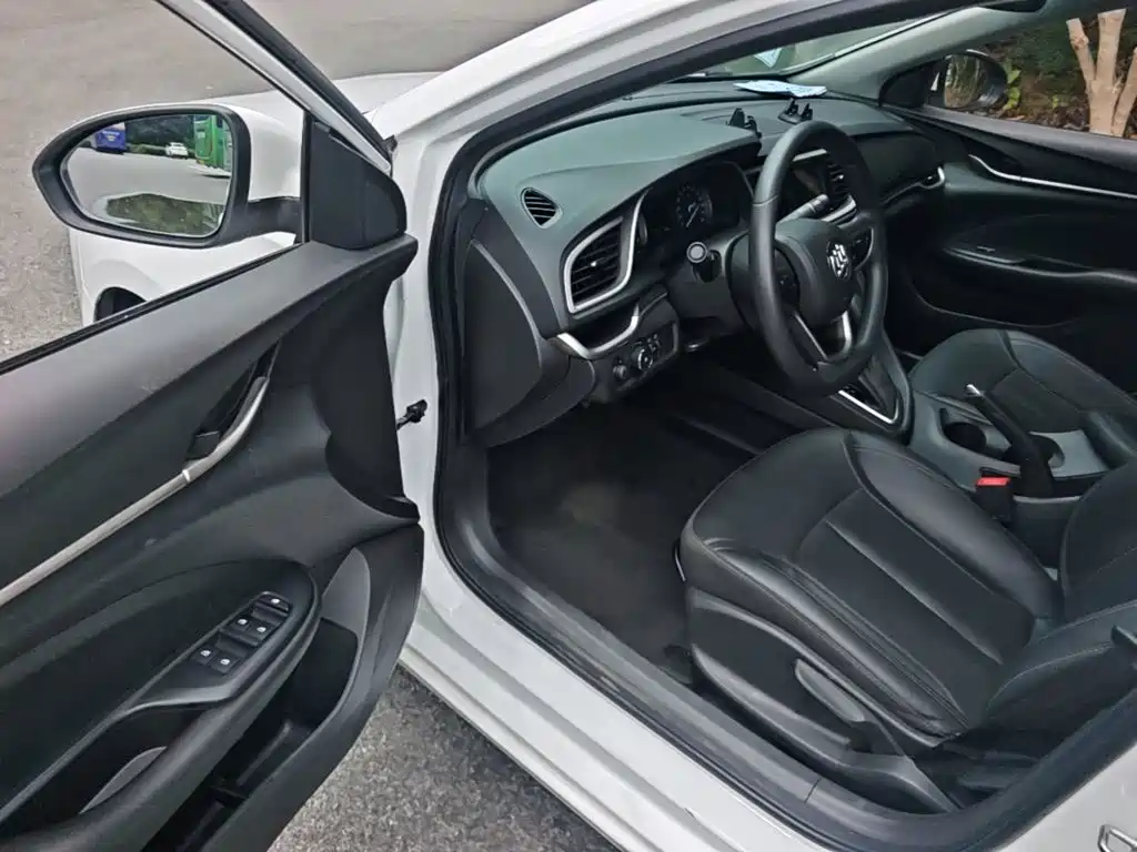 Buick Excelle 2023 — фото 16