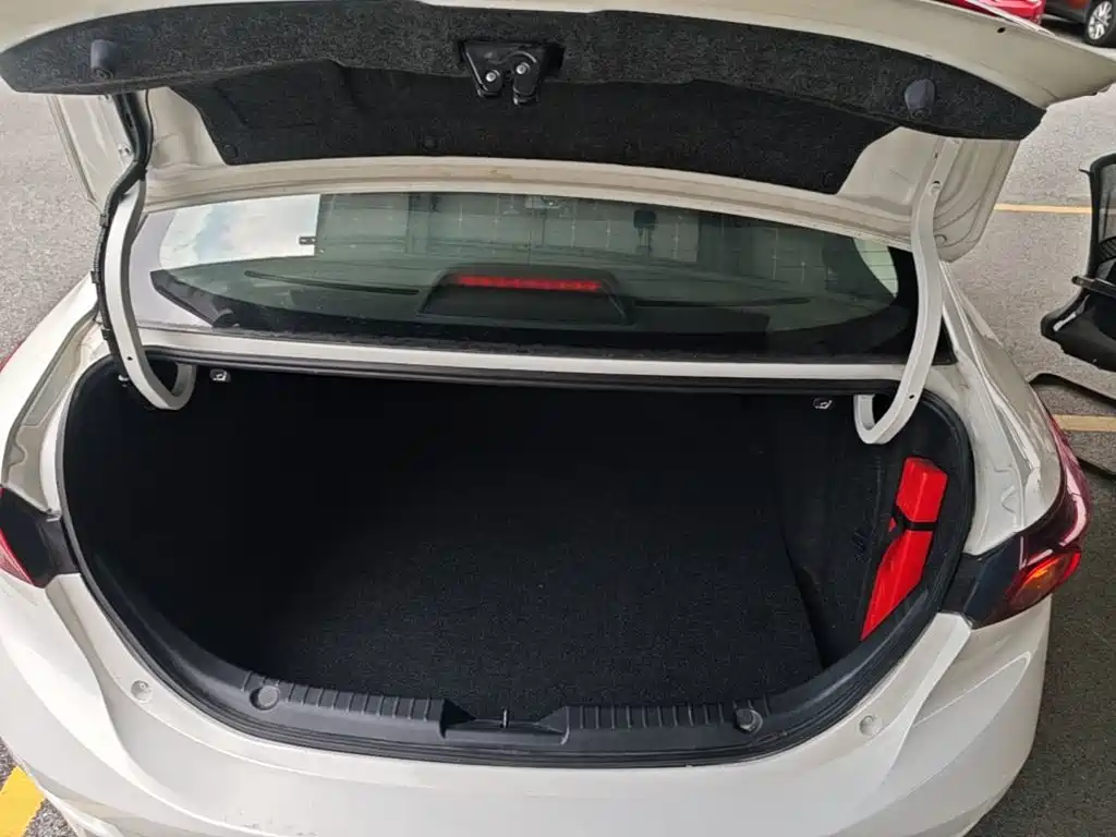 Mazda 3 Angkesela 2019 — фото 19