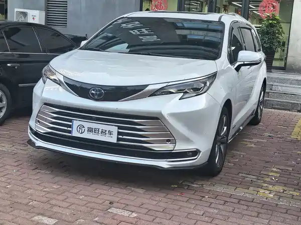 Toyota Sienna 2023