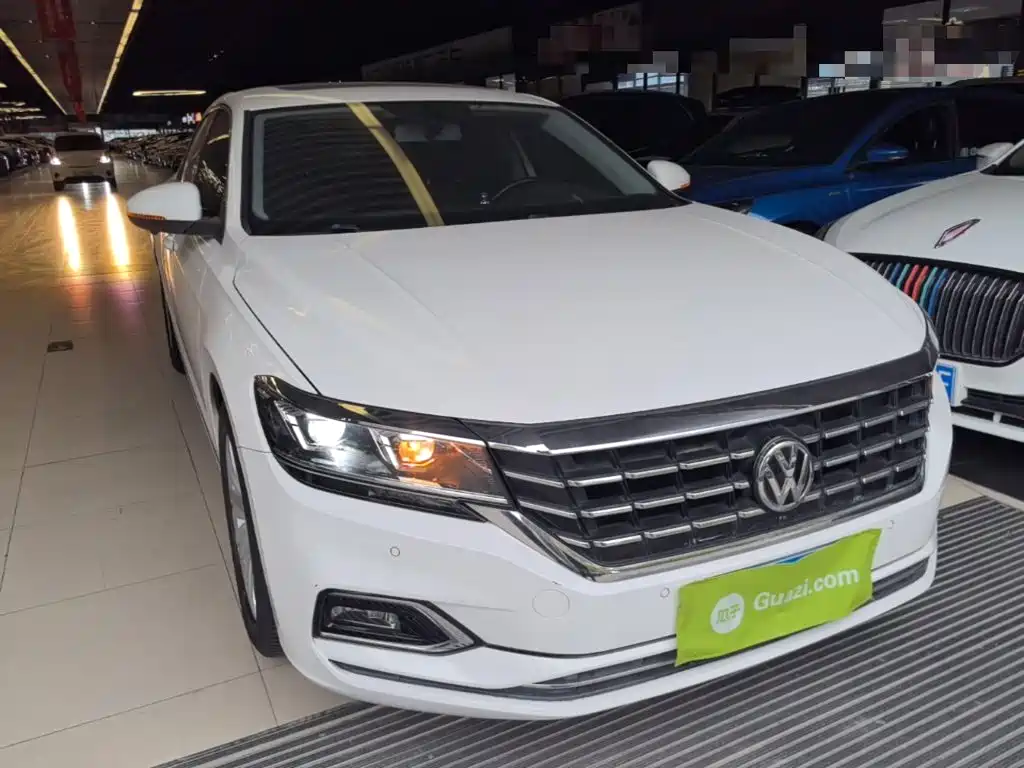Volkswagen Passat 2019 — фото 22