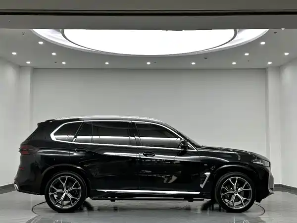 BMW X5 2023