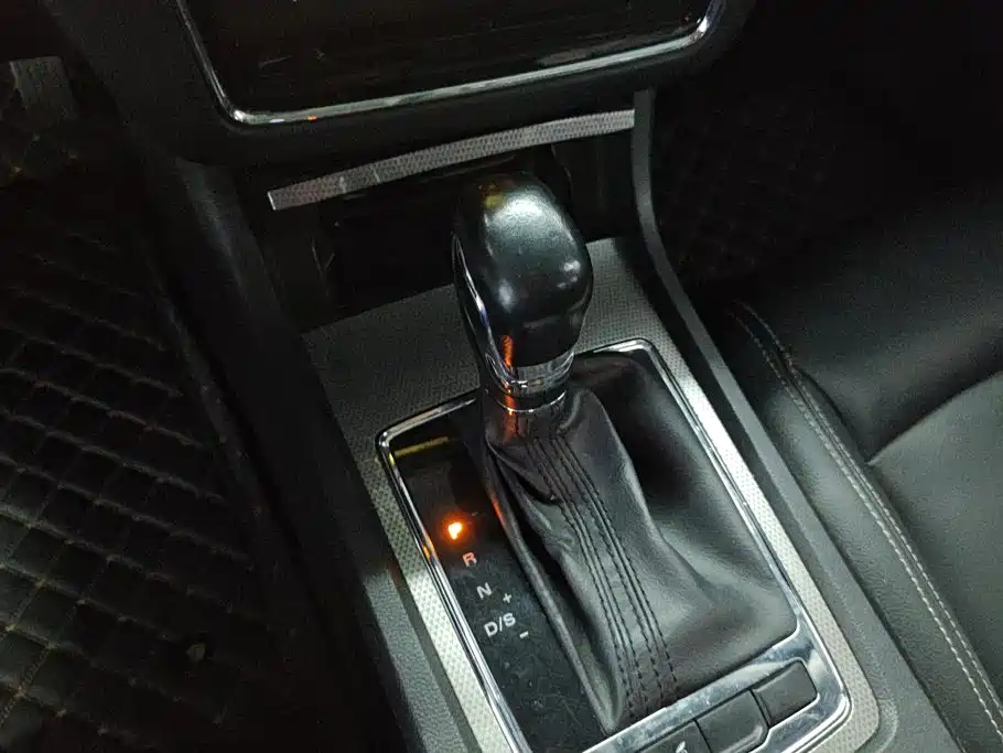 Roewe i6 Classic 2019 — фото 16