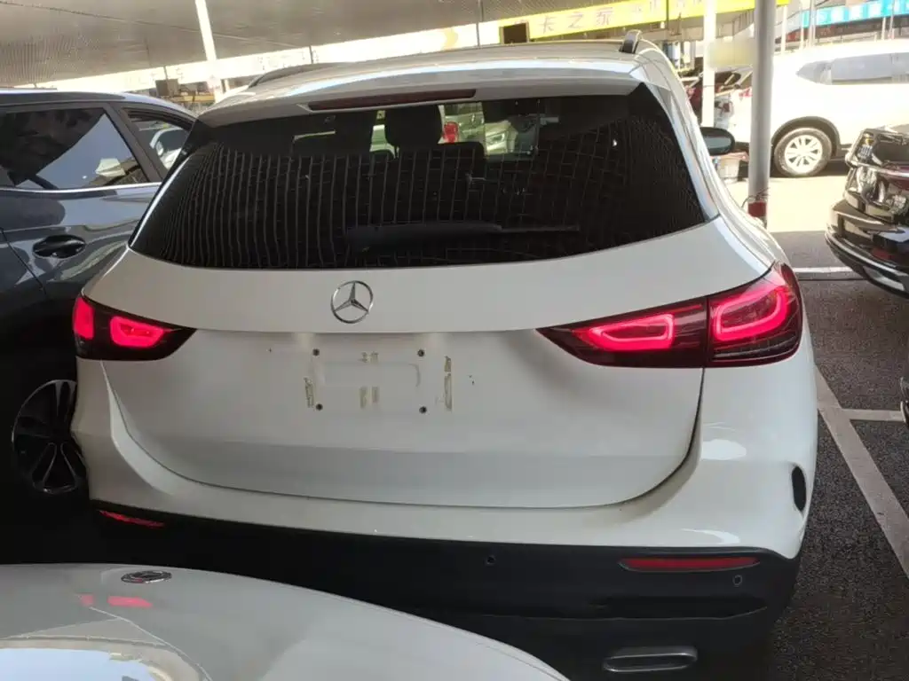 Mercedes-Benz GLA 2021