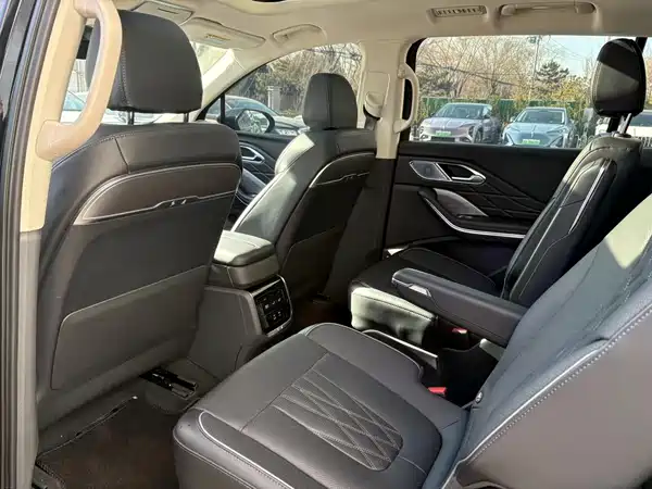 Hongqi HS7 PHEV 2024