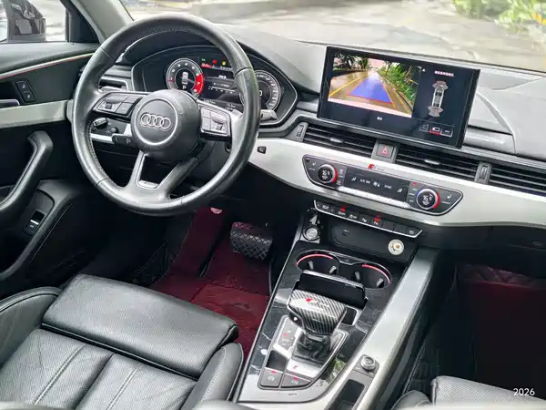 Audi A4L 2020