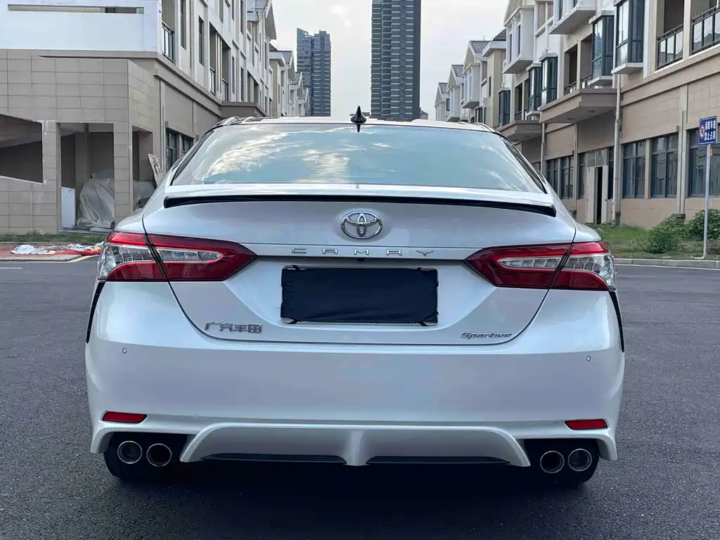 Toyota Camry 2024 — фото 5