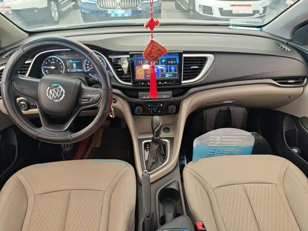 Buick Excelle 2016 — фото 10